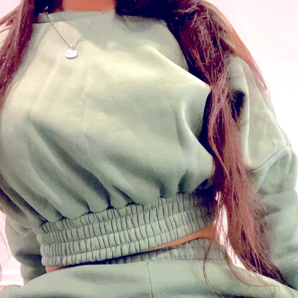 Sage Green 2-Piece Sweat Set 🦋 SHEIN Drop Shoulder Crop Pullover & Sweatpants